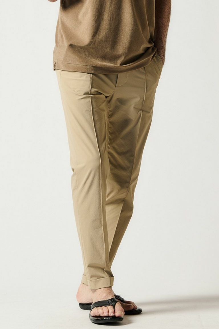 CREASE SLACKS［BEIGE］ | VATOMCE | 1PIU1UGUALE3正規店