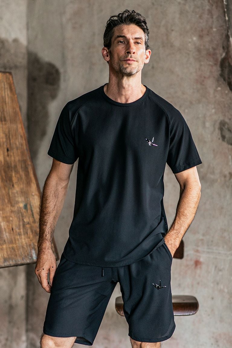 ウノピゥウノウグァーレトレのtシャツ・カットソー